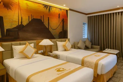 Chambre familiale avec vue sur la ville — Tuong Vi Corner Hotel